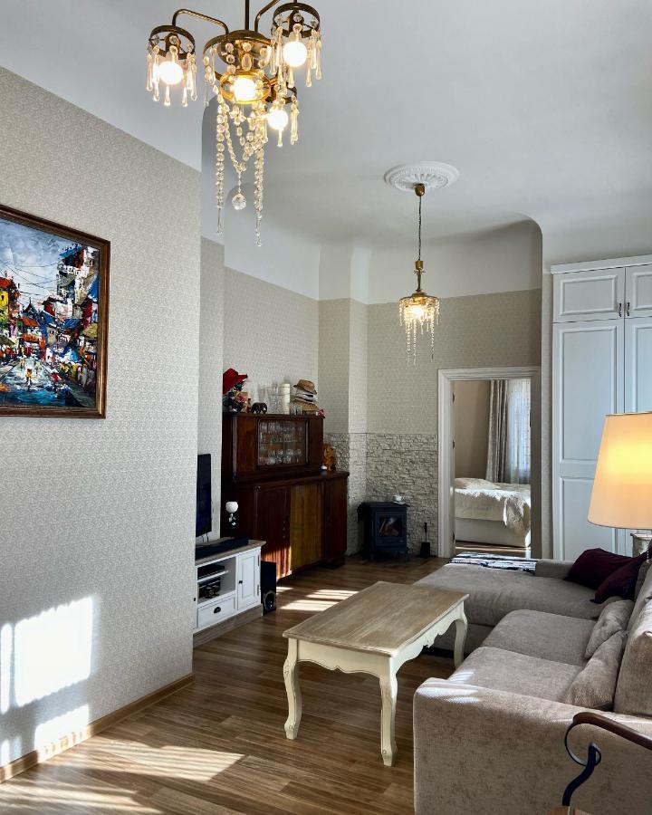 Elegant Apartment In Historical Centre & Free Locked Parking 리가 외부 사진